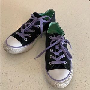 Youth Converse Size 2
